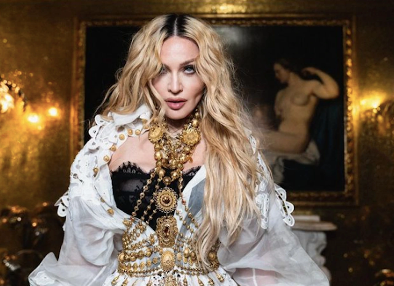 Madonna bên tình trẻ kém 29 tuổi