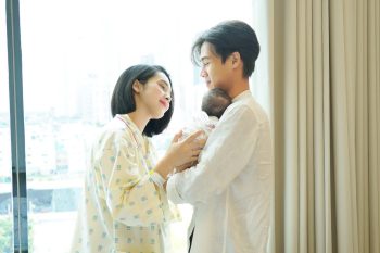 Quỳnh Lương khoe con gái vừa đầy tháng