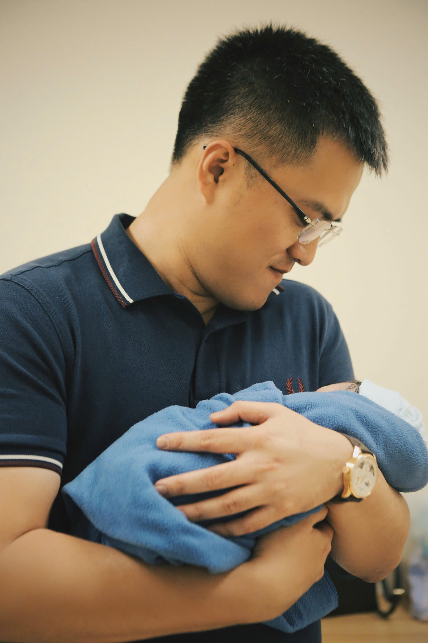 Hoa hậu Ngọc Hân đón con trai đầu lòng - Ongkinh