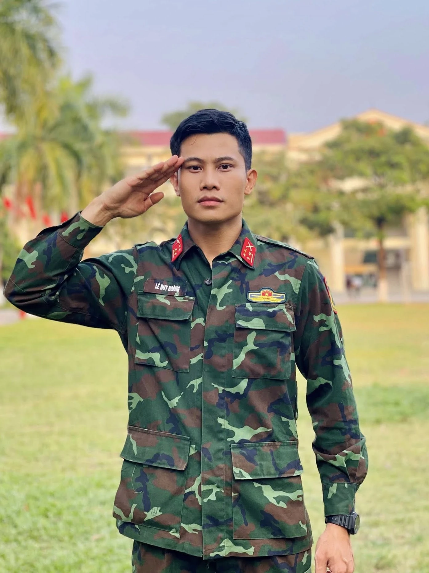  Diễn viên Phương Nam có một sinh nhật đầy ắp tình yêu thương sau Mưa đỏ