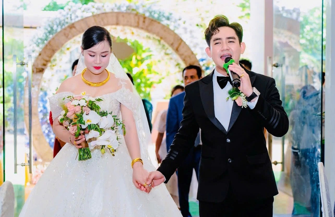 Ca sĩ Đinh Kiến Phong tổ chức lễ cưới-ongkinh