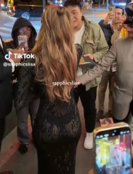 Lisa gây chú ý tại tuần lễ thời trang Paris-ongkinh