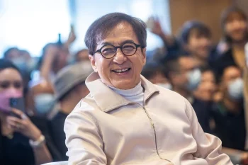 Thành Long bị chỉ trích-ongkinh