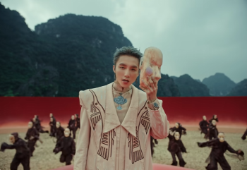 Trang phục Sơn Tùng M-TP trong Come My Way