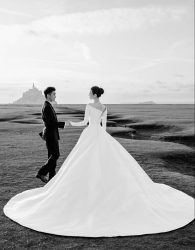 Ảnh cưới Hà Du Quan và Hề Mộng Dao ở Mont-Saint-Michel